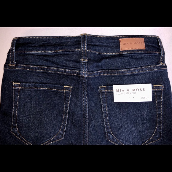 Mia & Moss - Picture 3 of 6